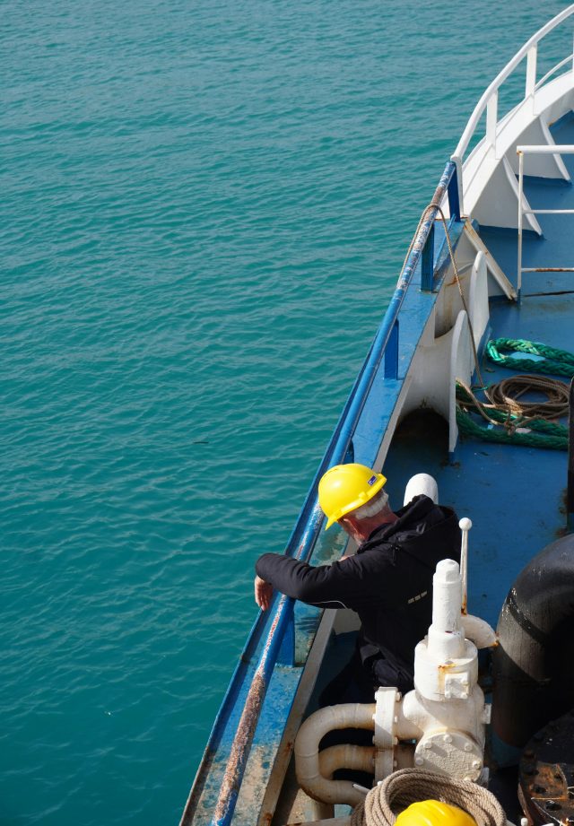 Why Rugged Fiber Optic Cable Design Matters in Harsh Marine and Industrial Environments